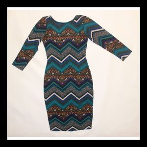 LOVE J LONG SLEEVE  PATTERNED CHEVRON DRESS